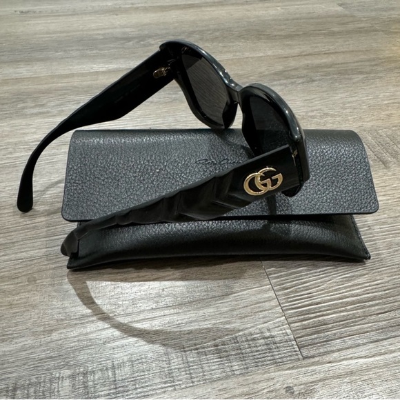 Gucci Butterfly Oversized Acetate Black GG Logo Sunglasses GG0808S main image 8